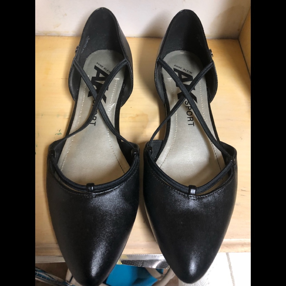 Black flats shoes